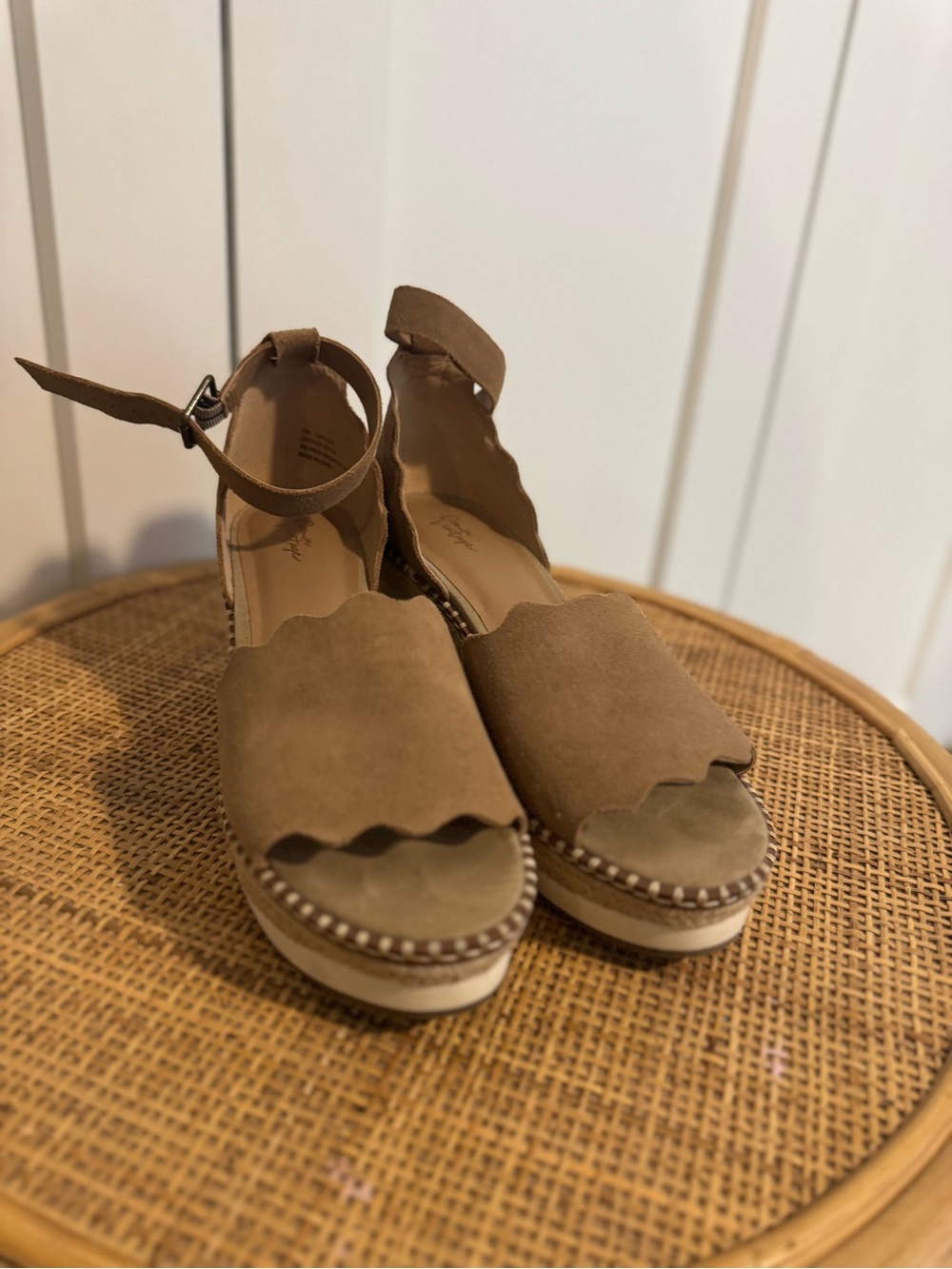 Women's Tan Suede Scalloped Ankle-Strap Platform Sandals